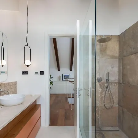 Vila Sound Of Silence *