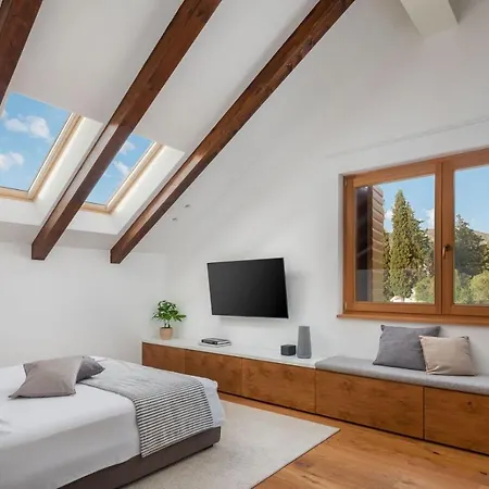 Sound Of Silence Vila