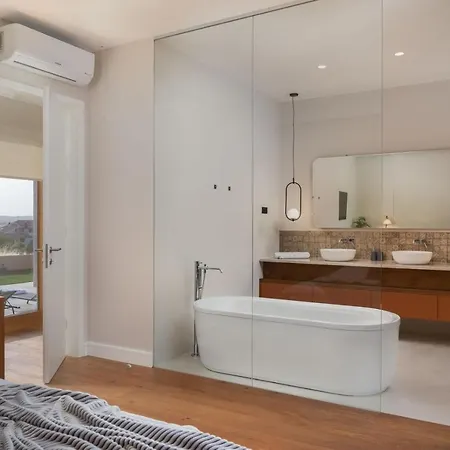 Vila Sound Of Silence *