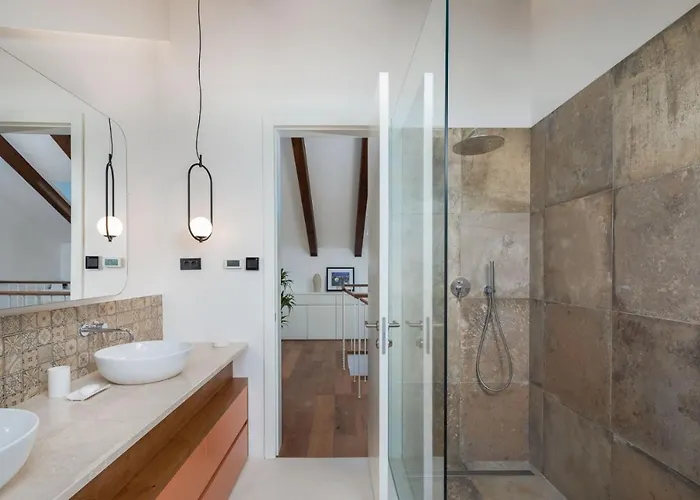 Villa Sound Of Silence *